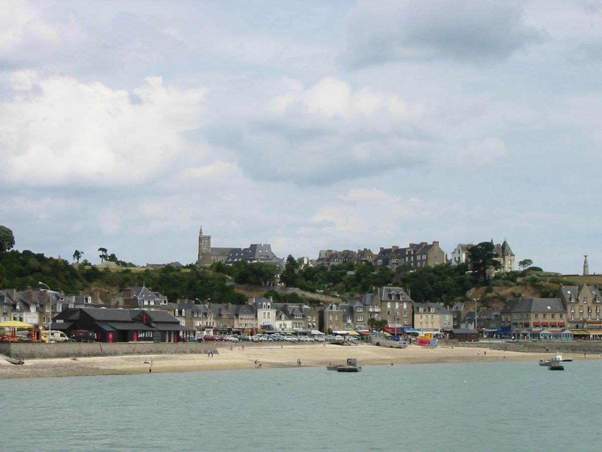 Jacques Melchior Meuble De Tourisme 3 Etoiles Intra Muros Saint-Malo Exterior foto