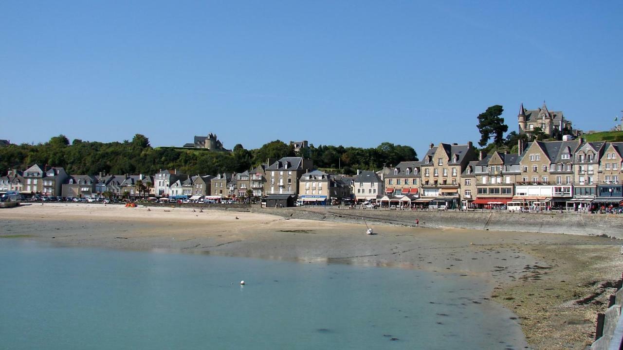 Jacques Melchior Meuble De Tourisme 3 Etoiles Intra Muros Saint-Malo Exterior foto